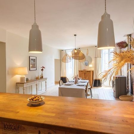 Appartement Avec Son Patio Dans Centre Historique De Bourg Exteriör bild