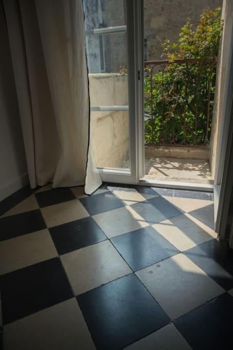 Appartement Avec Son Patio Dans Centre Historique De Bourg Exteriör bild